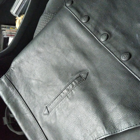 Men's leather biker vest! - Picture 4 of 6